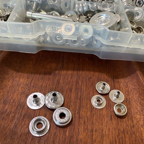 Snaps for use with leather making.. Tandy leather - Picture 2 of 3